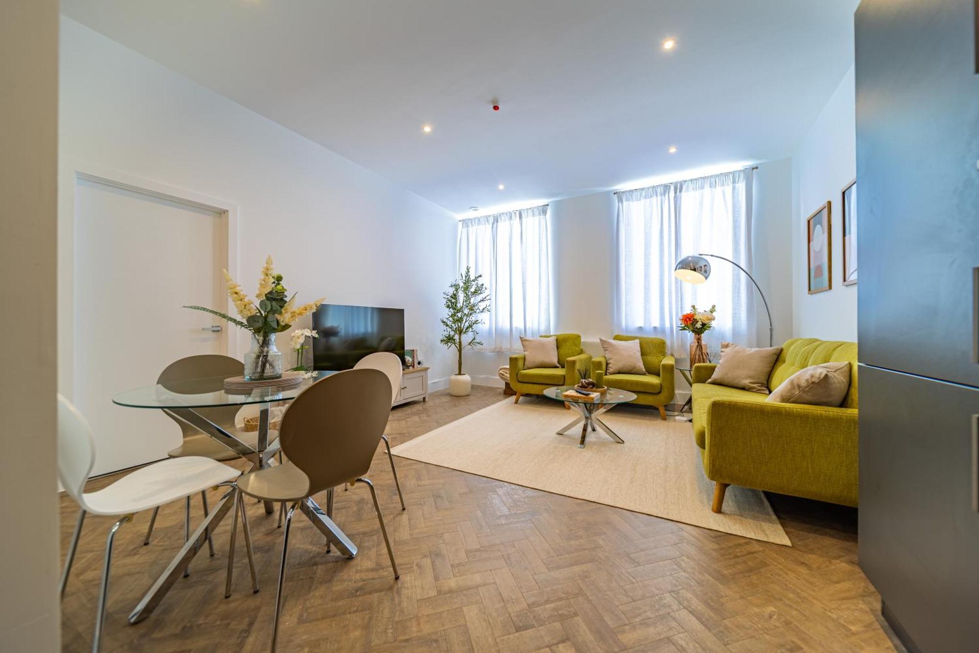 The Essex Apartments - Ashby House Челмсфорд Екстериор снимка